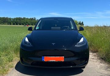 Tesla Model Y 42.291 km 31.750 &euro; Daubach 56412