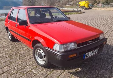 Toyota Corolla 95.000 km 2.590 &euro; Osterspai 56340