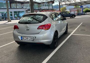 Opel Astra 207.000 km 2.600 &euro; Unkel 53572