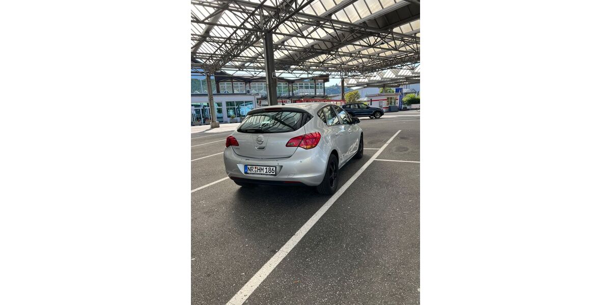 Opel Astra 207.000 km 2.600 &euro; Unkel 53572