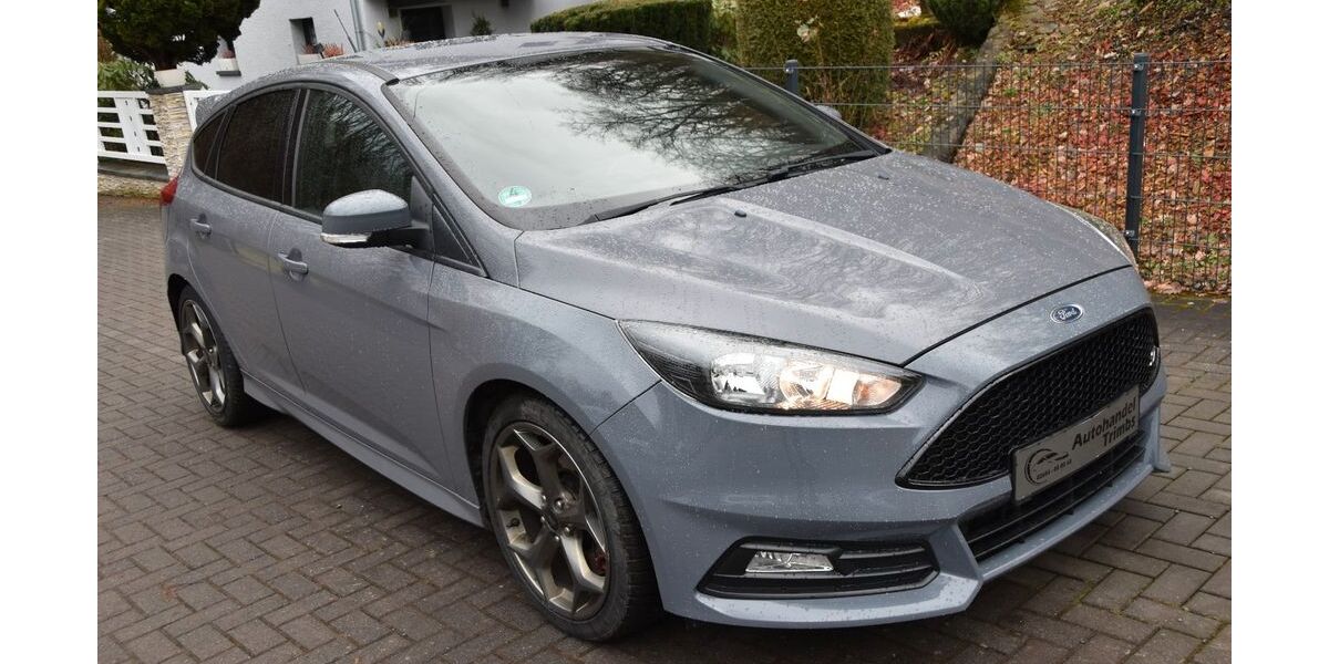 Ford Focus 206.000 km 8.900 &euro; Trimbs 56753