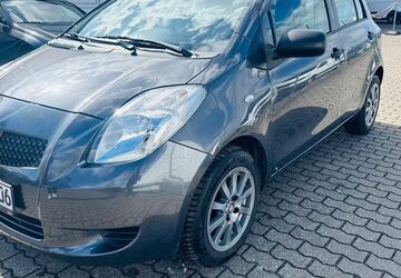 Toyota Yaris 157.000 km 3.990 &euro; Neuwied 56566