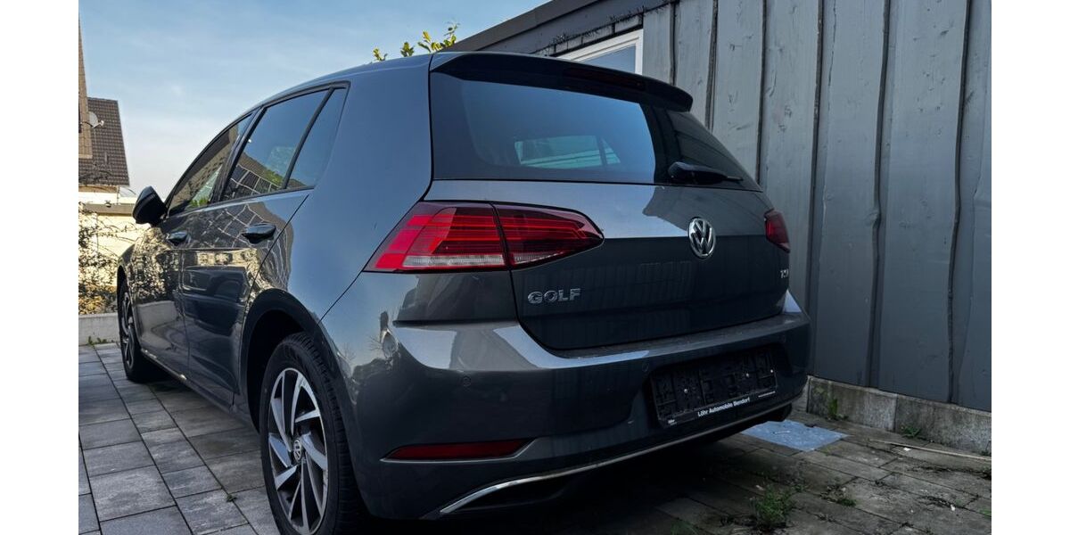 VW Golf 111.024 km 9.980 &euro; Bad Breisig 53498
