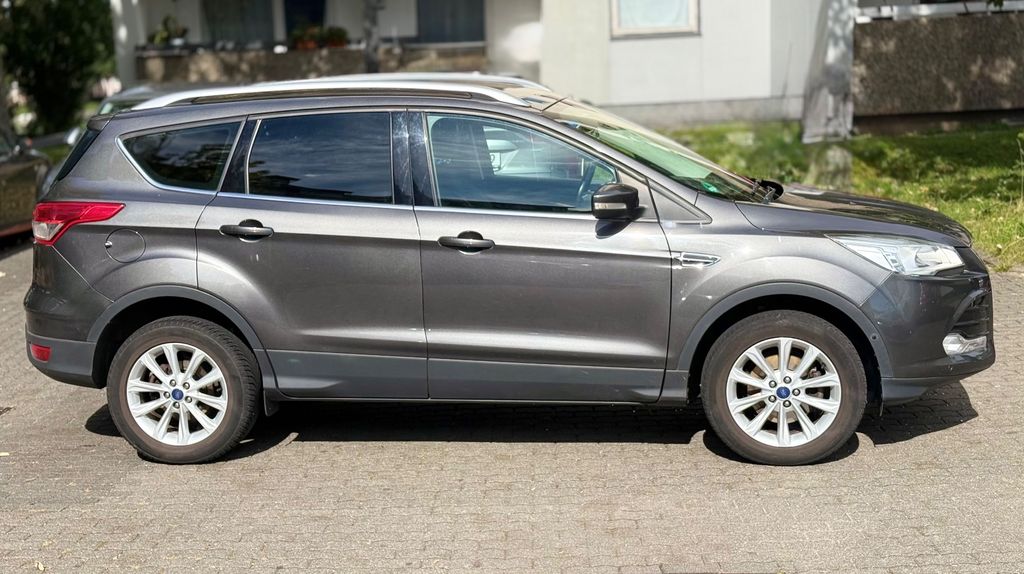 Ford Kuga 95.000 km 9.600 &euro; Koblenz 56075