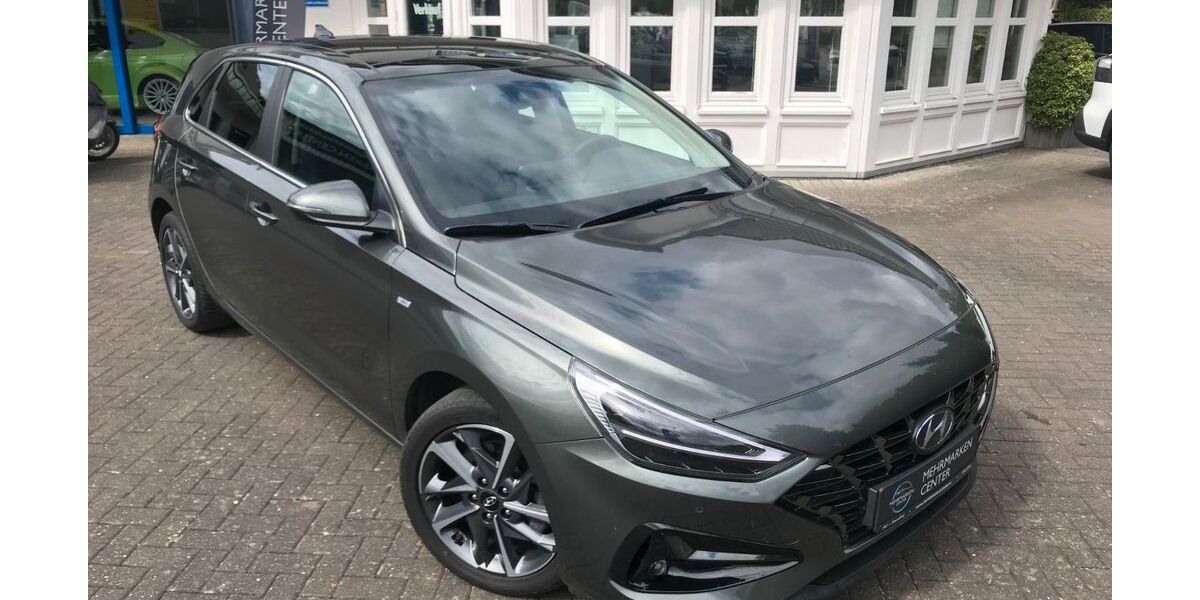 Hyundai i30 16.031 km 23.990 &euro; Oberlahr 57641