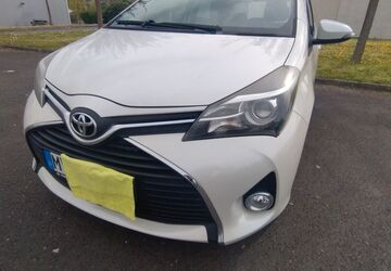 Toyota Yaris 40.000 km 10.950 &euro; Urmitz 56220