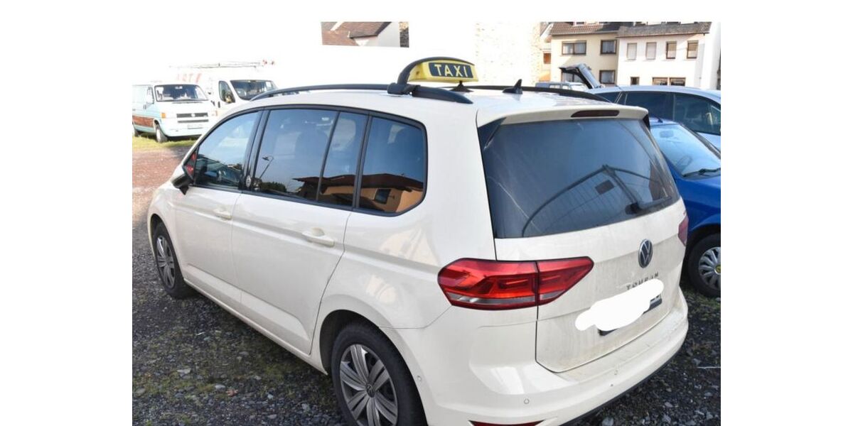 VW Touran 121.536 km 24.350 &euro; Lahnstein 56112