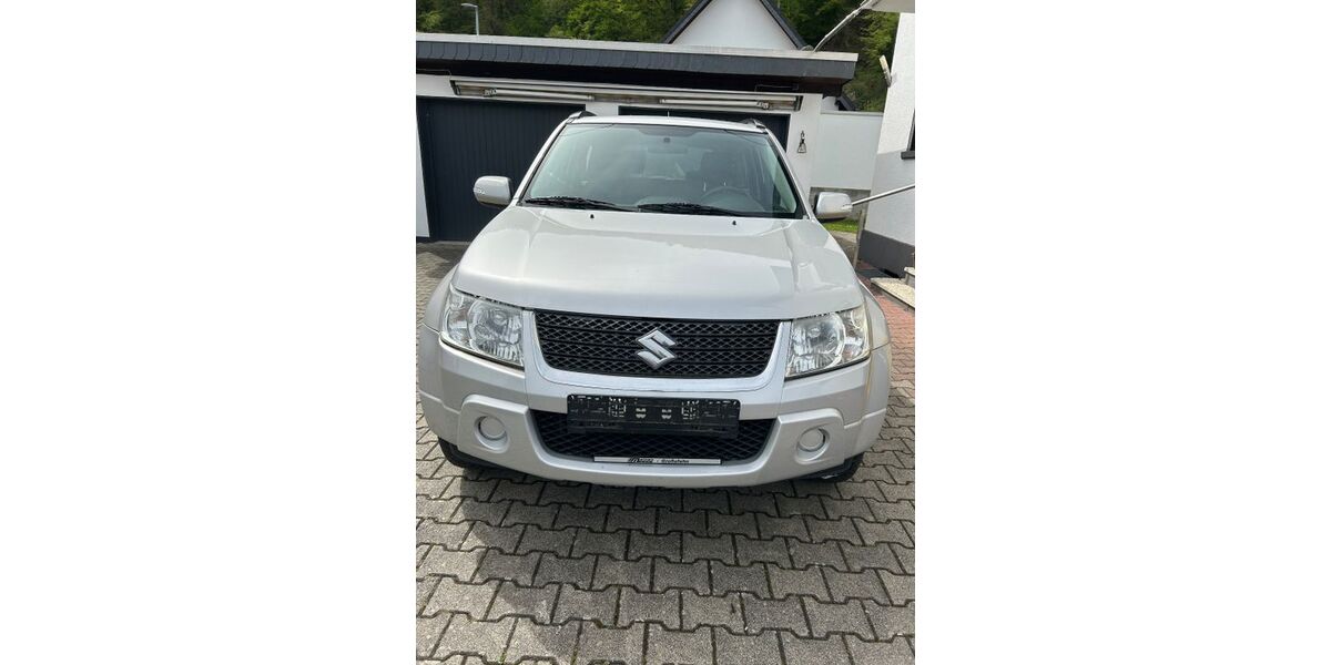 Suzuki Grand Vitara 131.304 km 8.499 &euro; Brohl-Lützing 56656