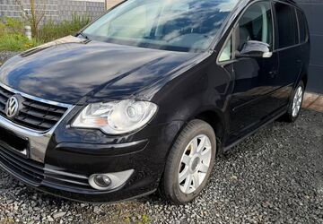 VW Touran 165.432 km 4.999 &euro; Rodenbach 57639