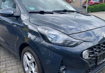 Hyundai i10 61.950 km 8.990 &euro; Bad Hönningen 53337