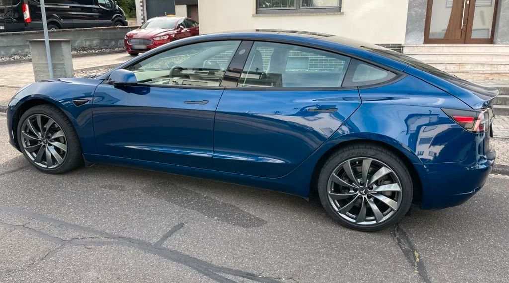 Tesla Model 3 142.000 km 19.800 &euro; Bassenheim 56220