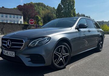 Mercedes-Benz E 300 108.450 km 26.200 &euro; Linz 53545