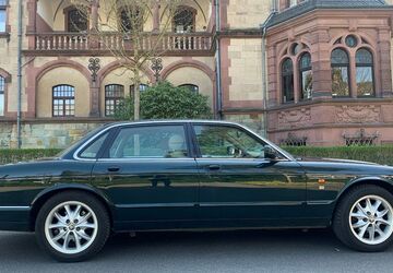 Jaguar XJ8 176.500 km 9.800 &euro; Bad Honnef 53604