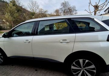 Peugeot 5008 143.100 km 14.800 &euro; Nievern 56132