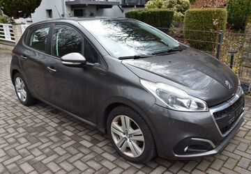Peugeot 208 157.300 km 4.999 &euro; Trimbs 56753