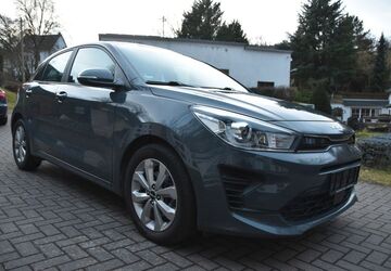 Kia Rio 97.000 km 9.990 &euro; Trimbs 56753