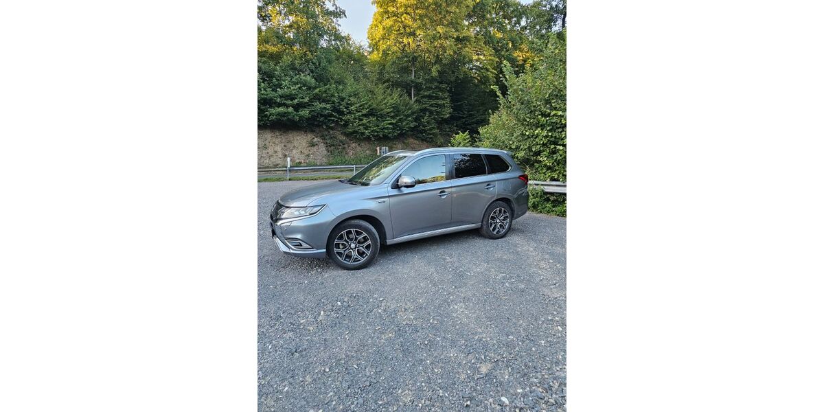 Mitsubishi Outlander 118.500 km 17.500 &euro; Neustadt 53577