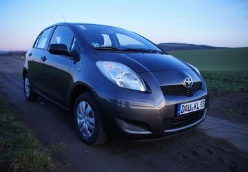 Toyota Yaris 97.000 km 5.300 &euro; Neuwied 56567