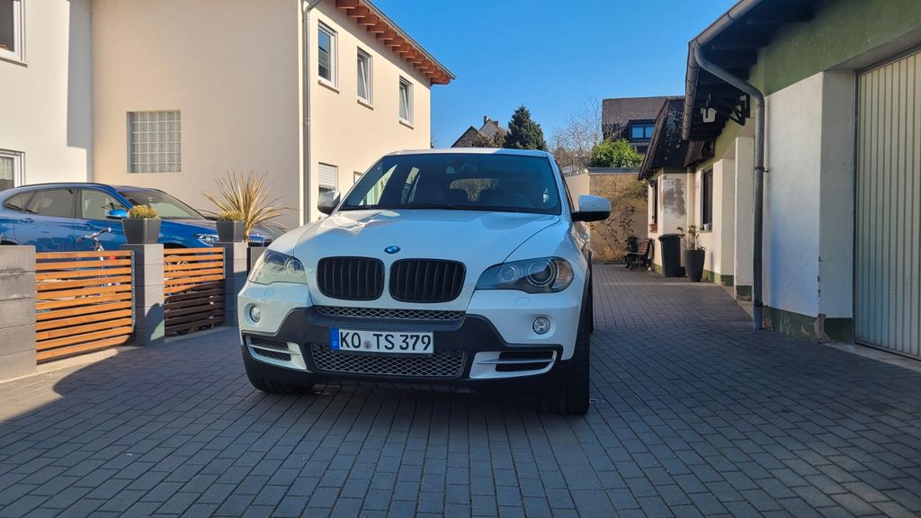 BMW X5 152.000 km 13.900 &euro; Koblenz 56073