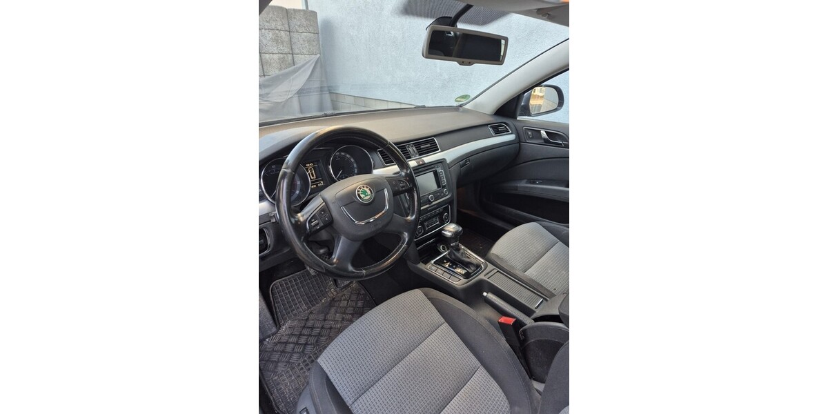 Skoda Superb Kombi 185.800 km 7.300 &euro; Neuwied 56564