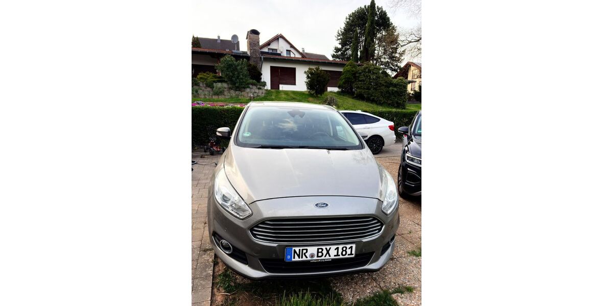 Ford S-Max 158.700 km 11.500 &euro; Breitscheid 53547