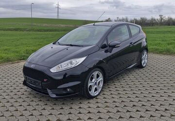 Ford Fiesta 104.000 km 9.900 &euro; Mayen 56727