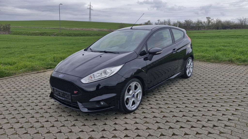Ford Fiesta 104.000 km 9.900 &euro; Mayen 56727
