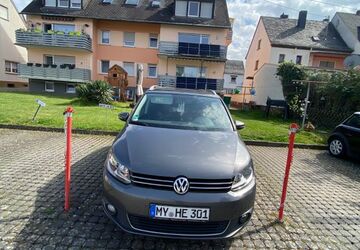 VW Touran 161.772 km 12.600 &euro; Urmitz 56220