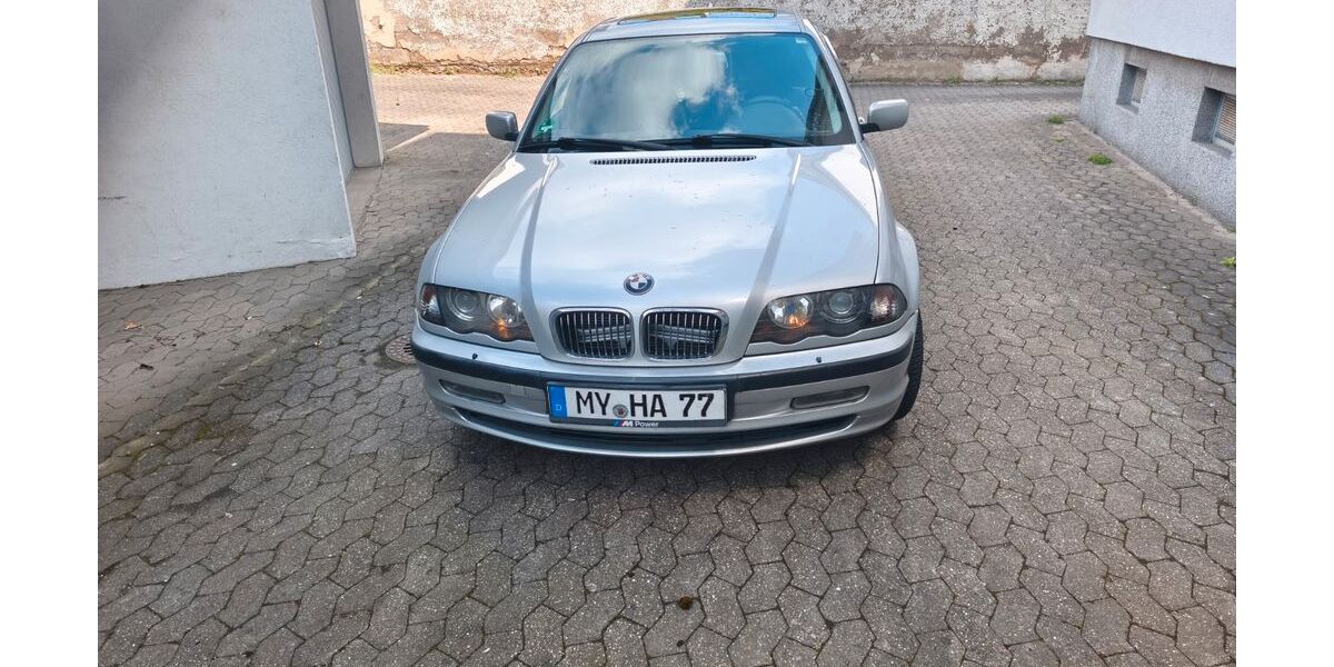 BMW 323 154.500 km 6.200 &euro; andernach 56626