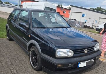 VW Golf 127.344 km 5.499 &euro; Kettig 56220