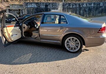 VW Phaeton 239.000 km 11.500 &euro; Monreal 56729