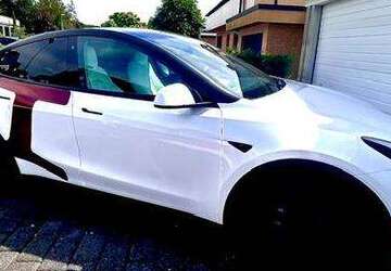 Tesla Model Y 24.000 km 37.500 &euro; Erpel 53579