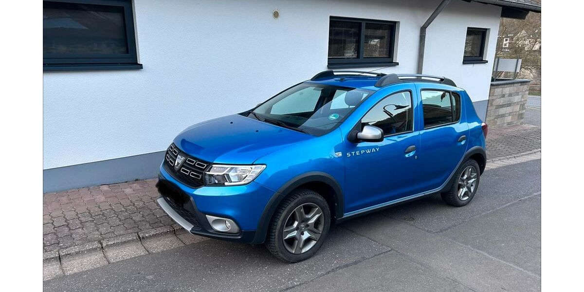 Dacia Sandero 80.101 km 8.500 &euro; Löf 56332