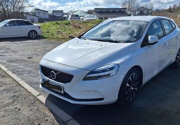 Volvo V40 113.000 km 14.700 &euro; Koblenz 56073