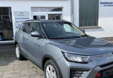 SsangYong Tivoli 3.850 km 25.450 &euro; Straßenhaus 56587