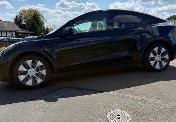 Tesla Model Y 69.999 km 33.000 &euro; Berod 57614