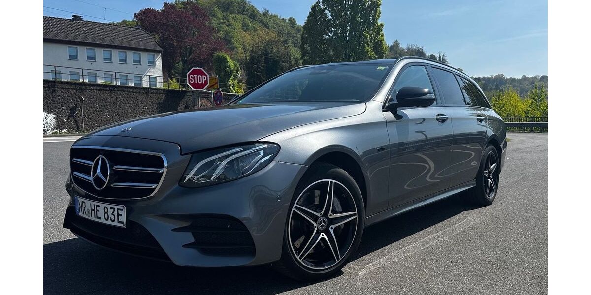 Mercedes-Benz E 300 108.450 km 26.200 &euro; Linz 53545