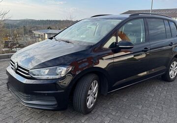 VW Touran 215.462 km 11.990 &euro; Oberhonnefeld 56587