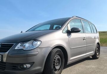 VW Touran 287.000 km 2.500 &euro; Bannberscheid 56424