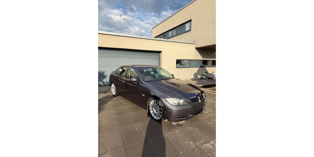 BMW 318 178.000 km 4.990 &euro; Remagen 53424